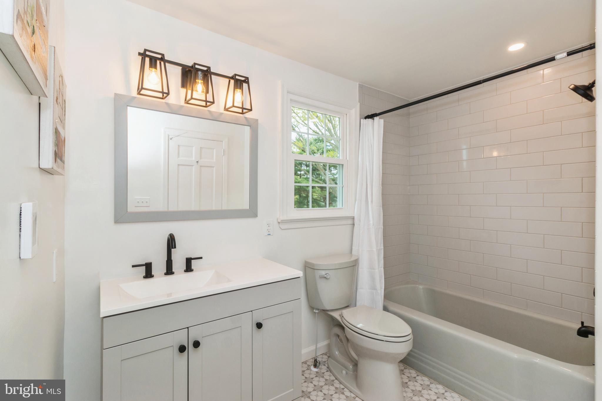 171 Stewart Road Pilesgrove, NJ 08098 - Photo 21 of 31 2nd Floor Full Bath