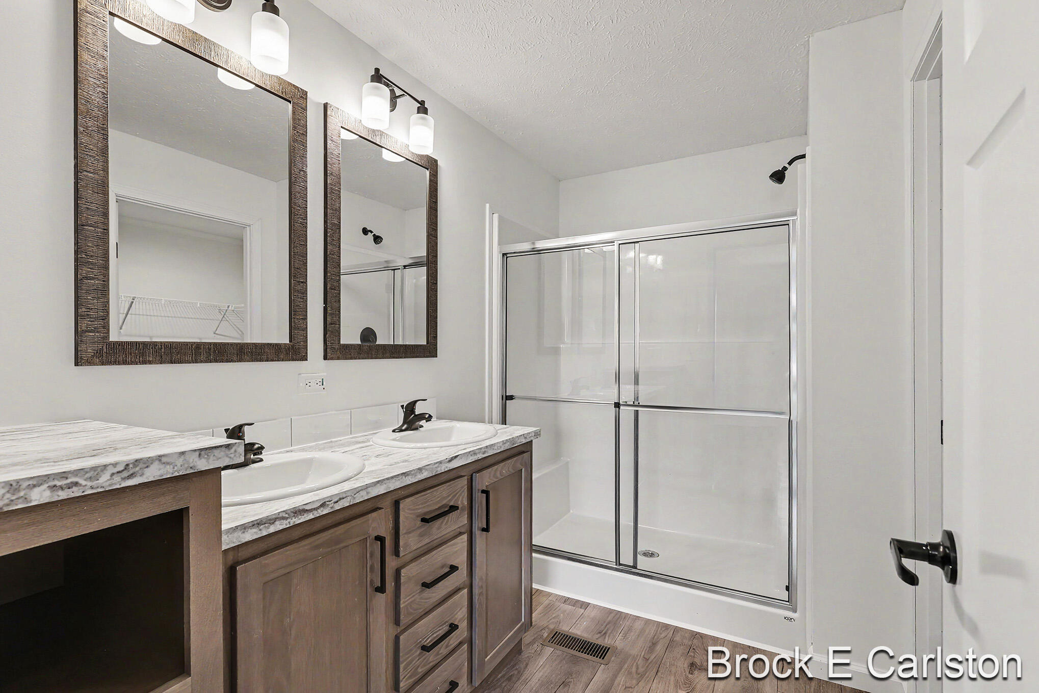 1283 East Ellis Road, Unit 28 Muskegon, MI 49441 - Photo 10 of 16 QJ1A9201