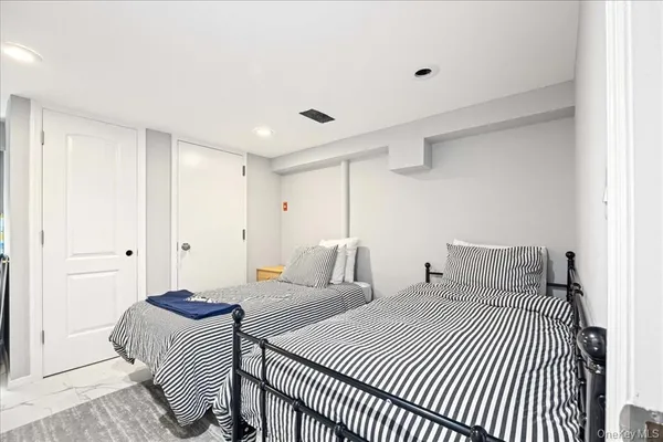 $7,500 | 1127 Fordham Lane, Woodmere, NY 11598