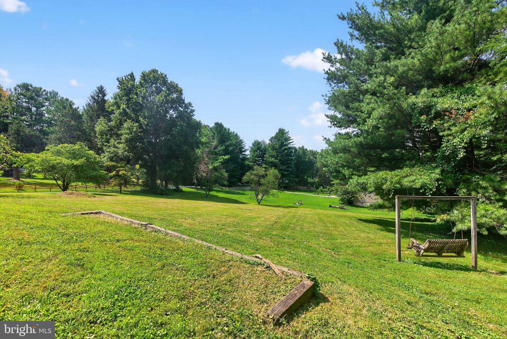 11299 Russell Road Purcellville, VA 20132 - Photo 40 of 46 Gallery Image 40