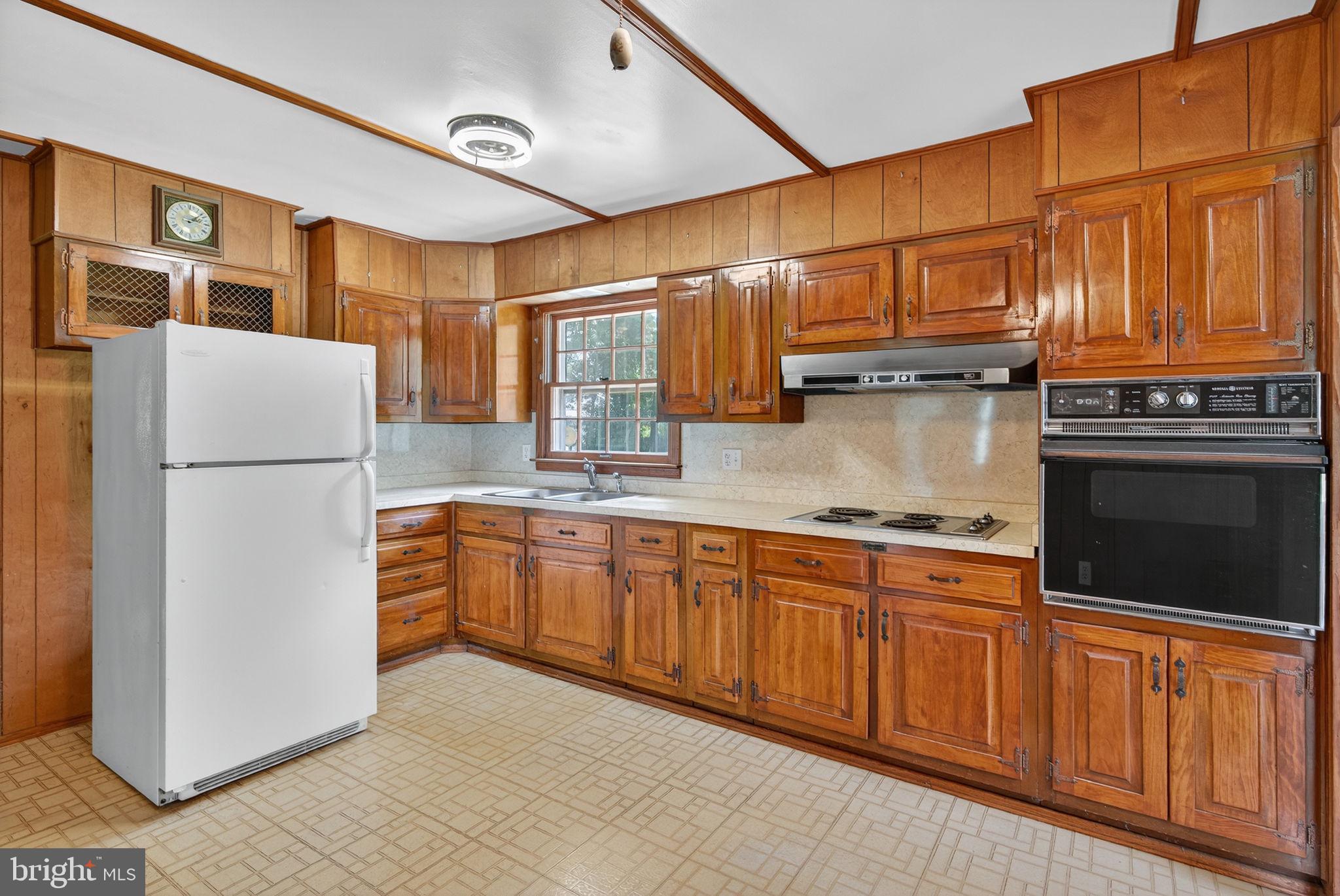 11299 Russell Road Purcellville, VA 20132 - Photo 4 of 46 Gallery Image 4