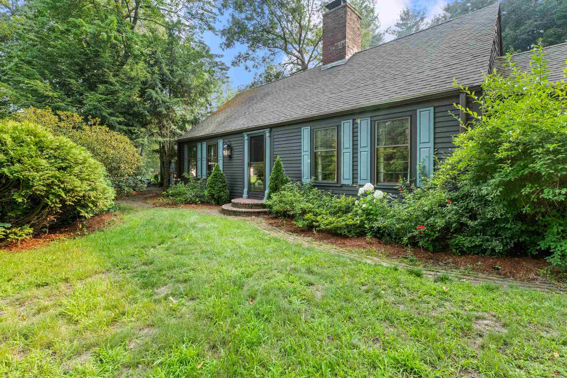 1 Martingale Road Amherst, NH 03031 - Photo 4 of 34