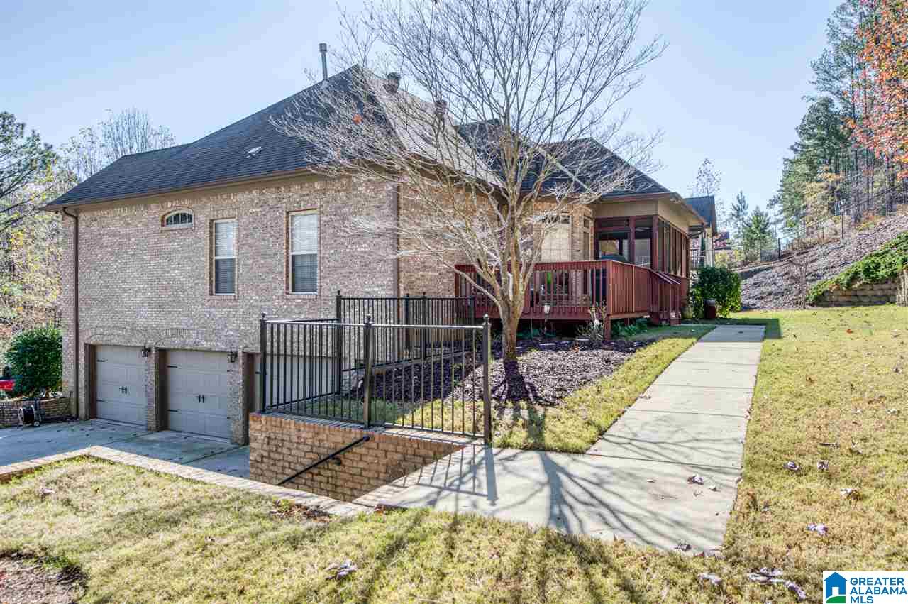 1093 Stoneykirk Road Pelham, AL 35124 - Photo 4 of 50