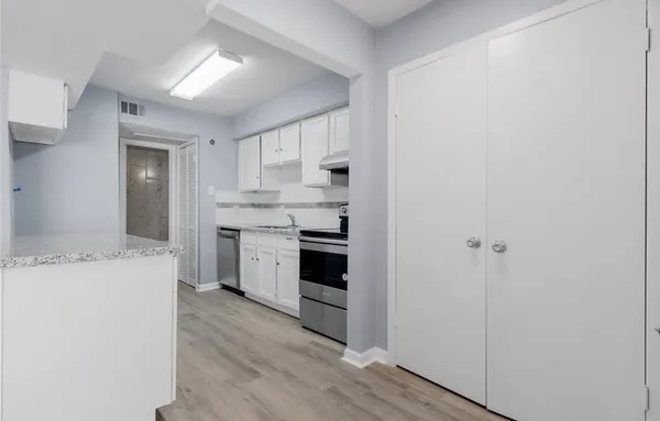 $93,900 | 17202 Imperial Valley Drive, Unit 40, Houston, TX 77060
