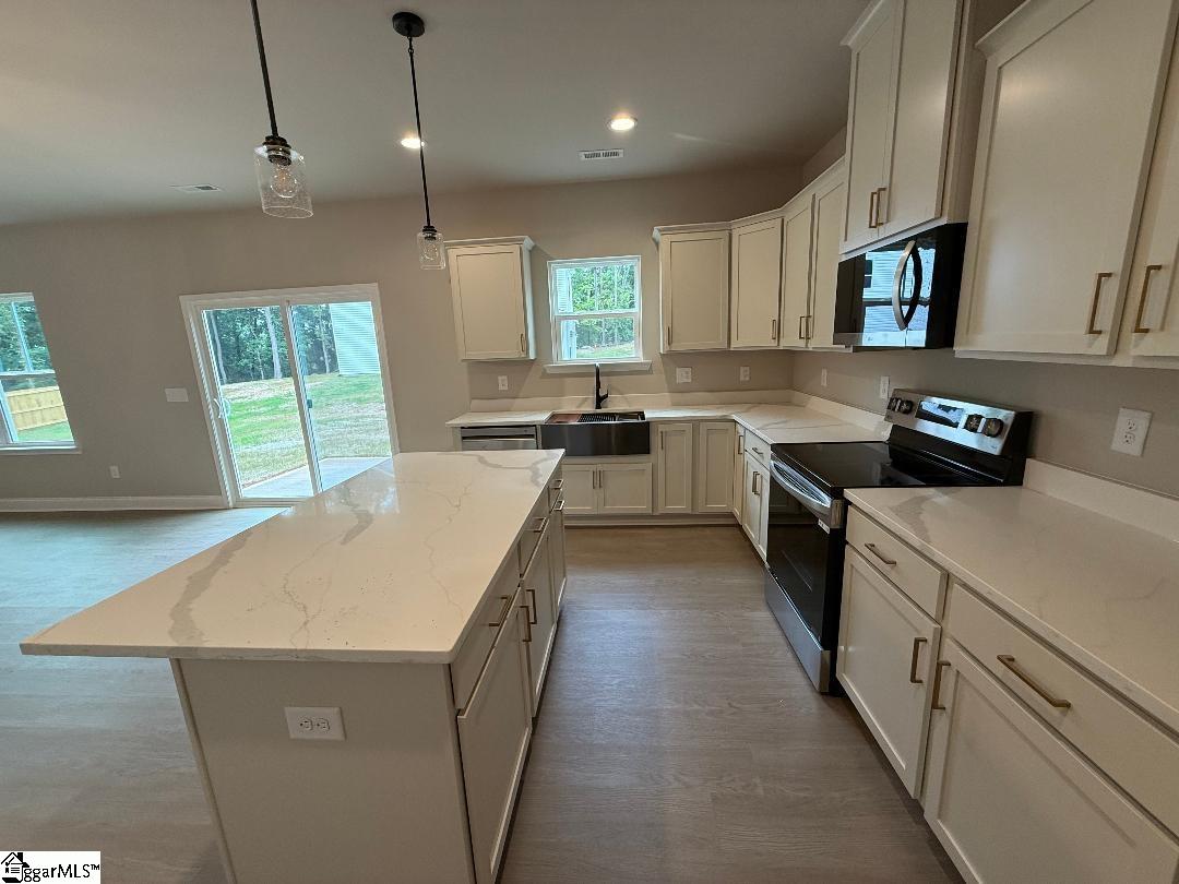 88 Wilson Street Greer, SC 29651 - Photo 7 of 23