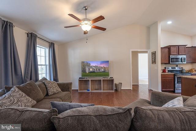 13748 Post Oak Road Spotsylvania, VA 22551 - Photo 13 of 26 Gallery Image 13
