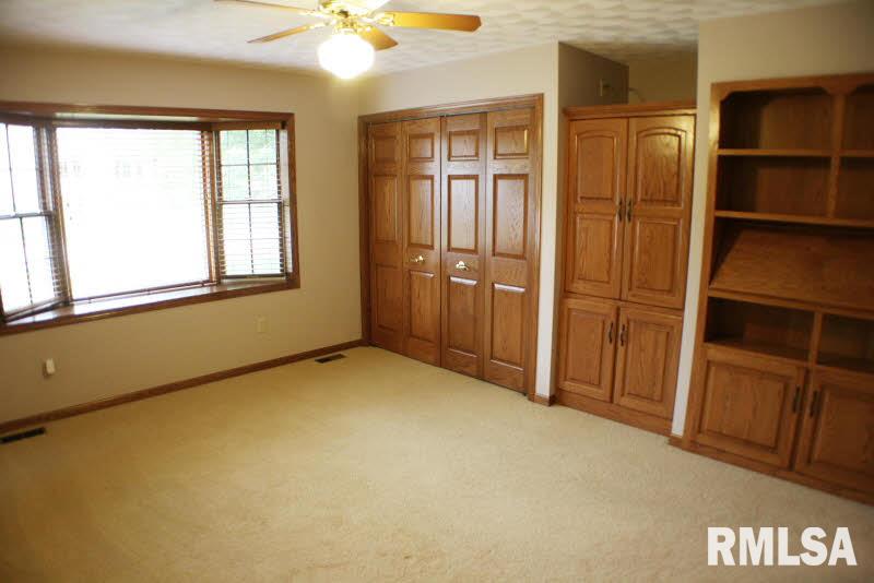 2027 Scenic Ridge DeWitt, IA 52742 - Photo 15 of 19 Gallery Image 15