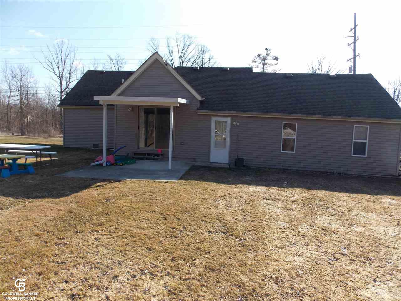 1098 South Richman Road St. Clair, MI 48079 - Photo 2 of 22 Covered patio