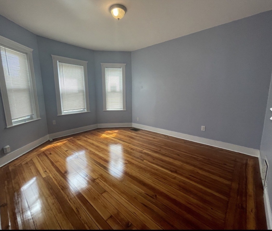 24 Litchfield Street, Unit 1 Boston, MA 02135 - Photo 4 of 11