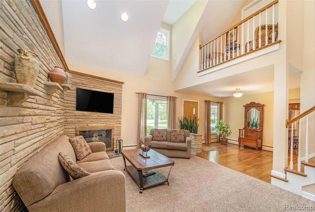 2252 Devonshire Road Bloomfield Hills, MI 48302 - Photo 7 of 40