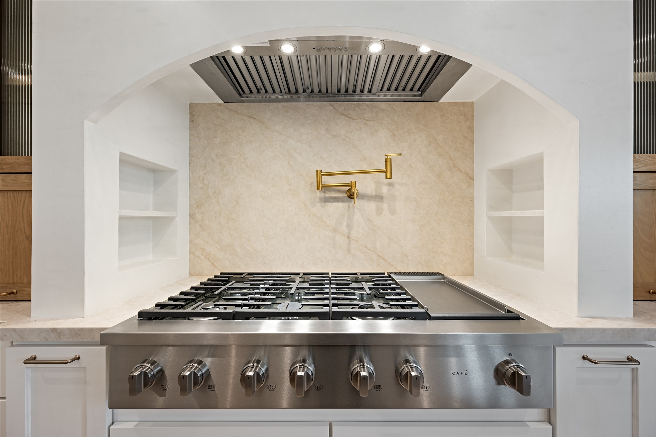 1441 Chamboard Lane Houston, TX 77018 - Photo 13 of 46 a close view of stove top oven