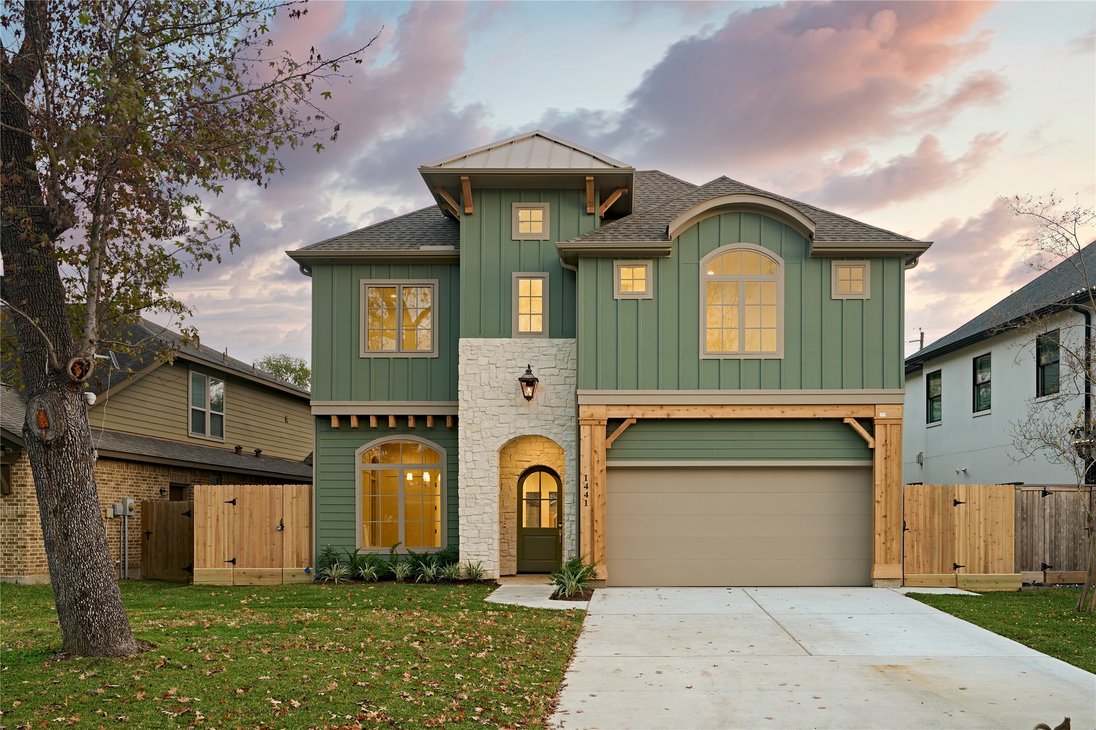 1441 Chamboard Lane Houston, TX 77018 - Photo 2 of 46