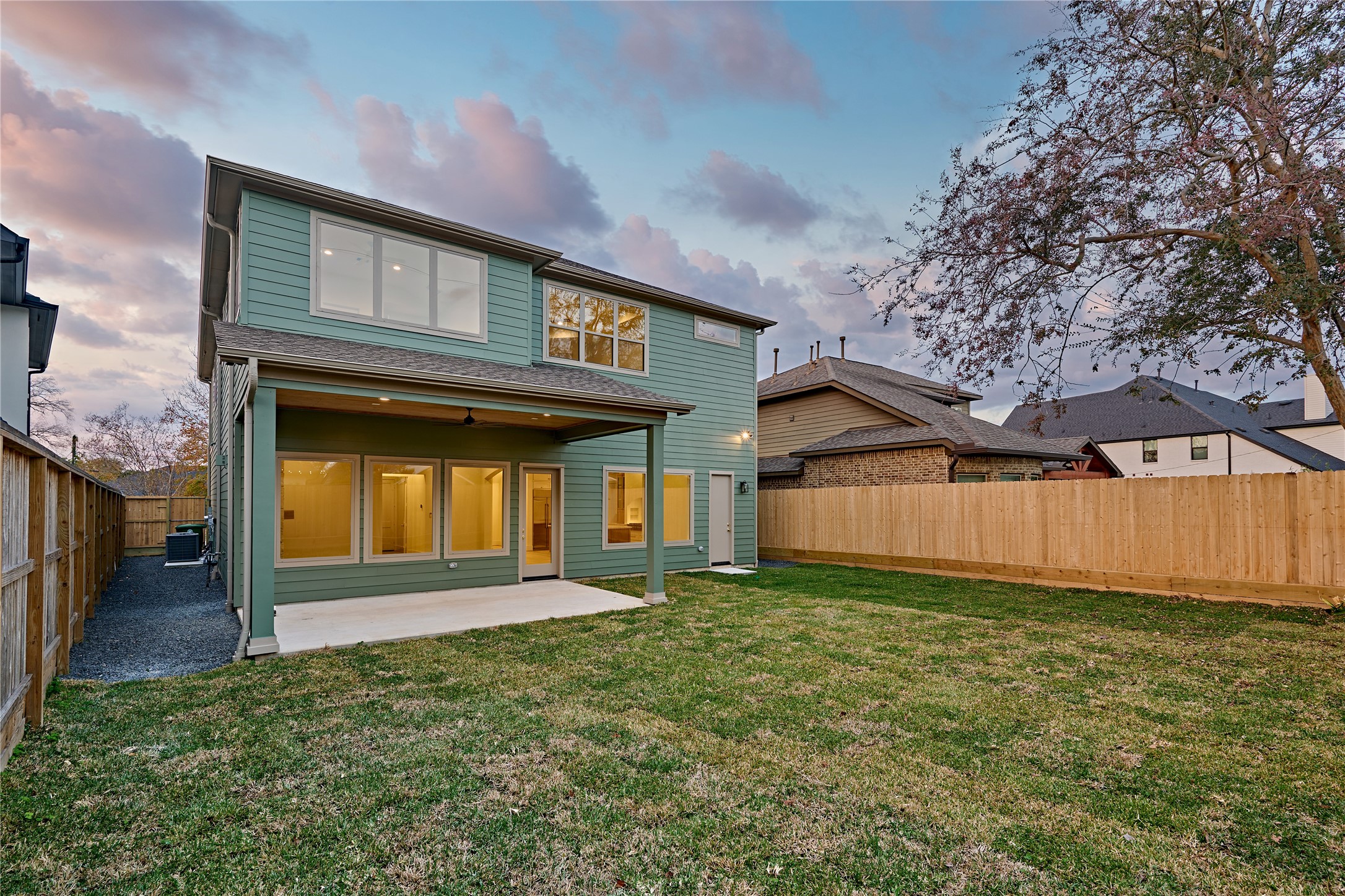 1441 Chamboard Lane Houston, TX 77018 - Photo 34 of 46 a view of an entrance of the house