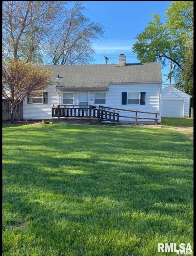 1017 West Iles Avenue Springfield, IL 62704 - Photo 1 of 21 Gallery Image 1