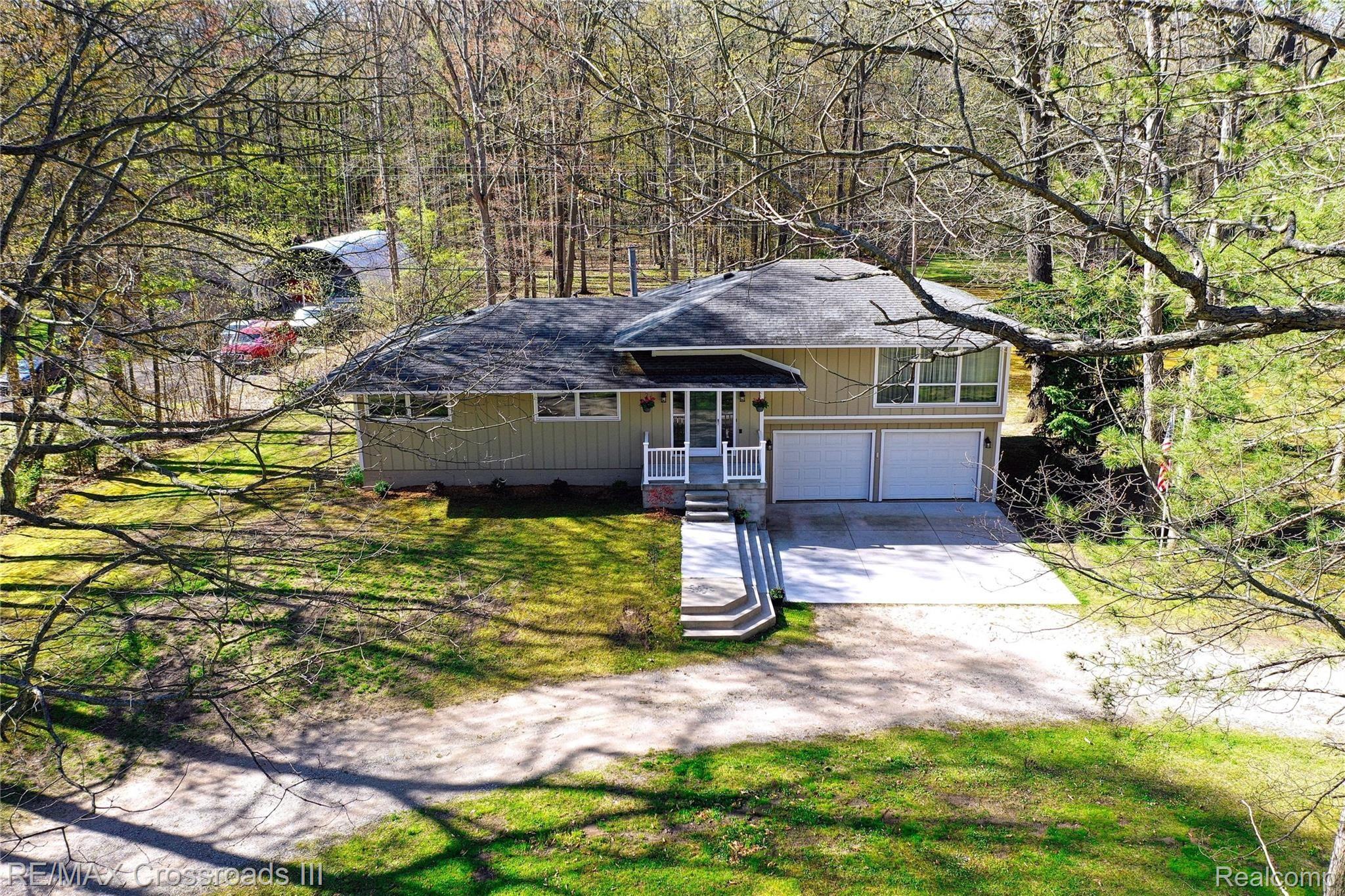 40425 Harris Road Belleville, MI 48111 - Photo 3 of 32 4-Aerial-View-ll.jpg