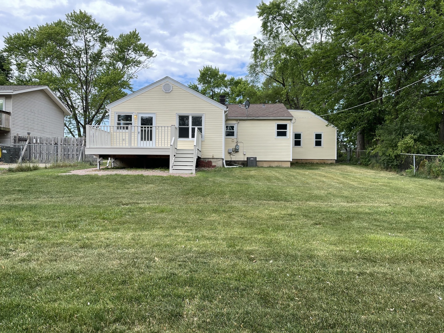 1018 Maple Street Lake In The Hills, IL 60156 - Photo 12 of 14