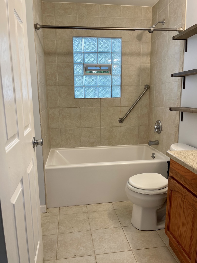 1018 Maple Street Lake In The Hills, IL 60156 - Photo 8 of 14