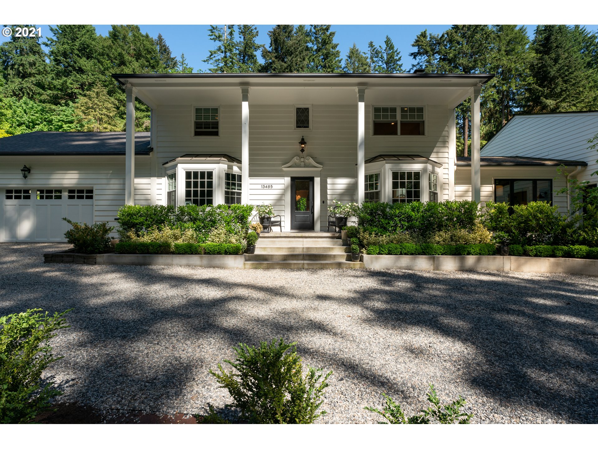 13485 Southwest Glen Road Portland, OR 97219 - Photo 2 of 32 Gallery Image 2