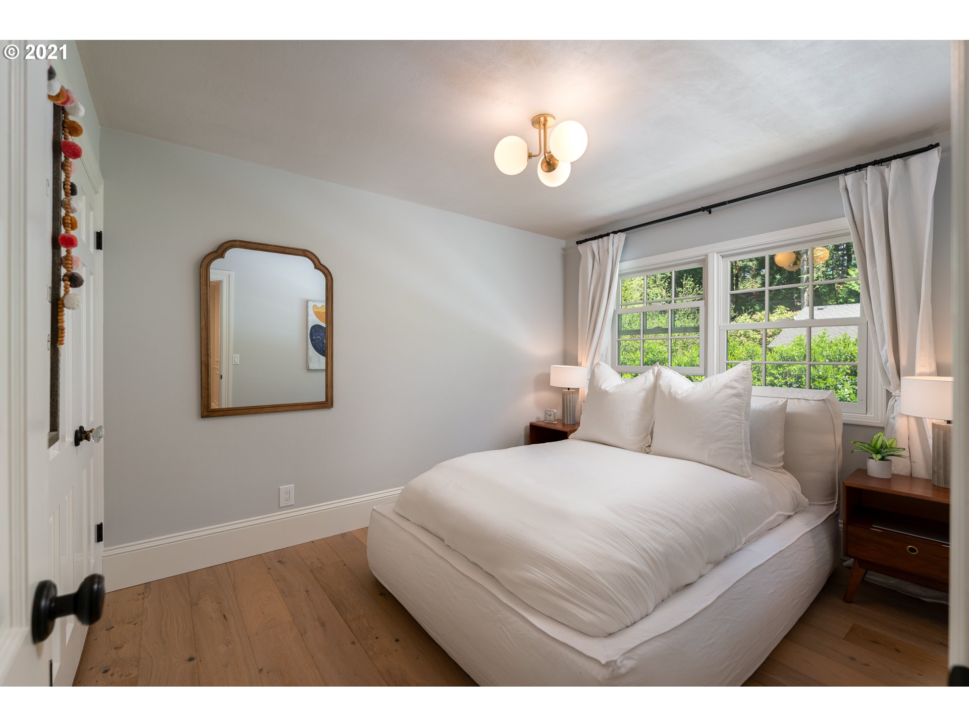 13485 Southwest Glen Road Portland, OR 97219 - Photo 14 of 32 Gallery Image 14