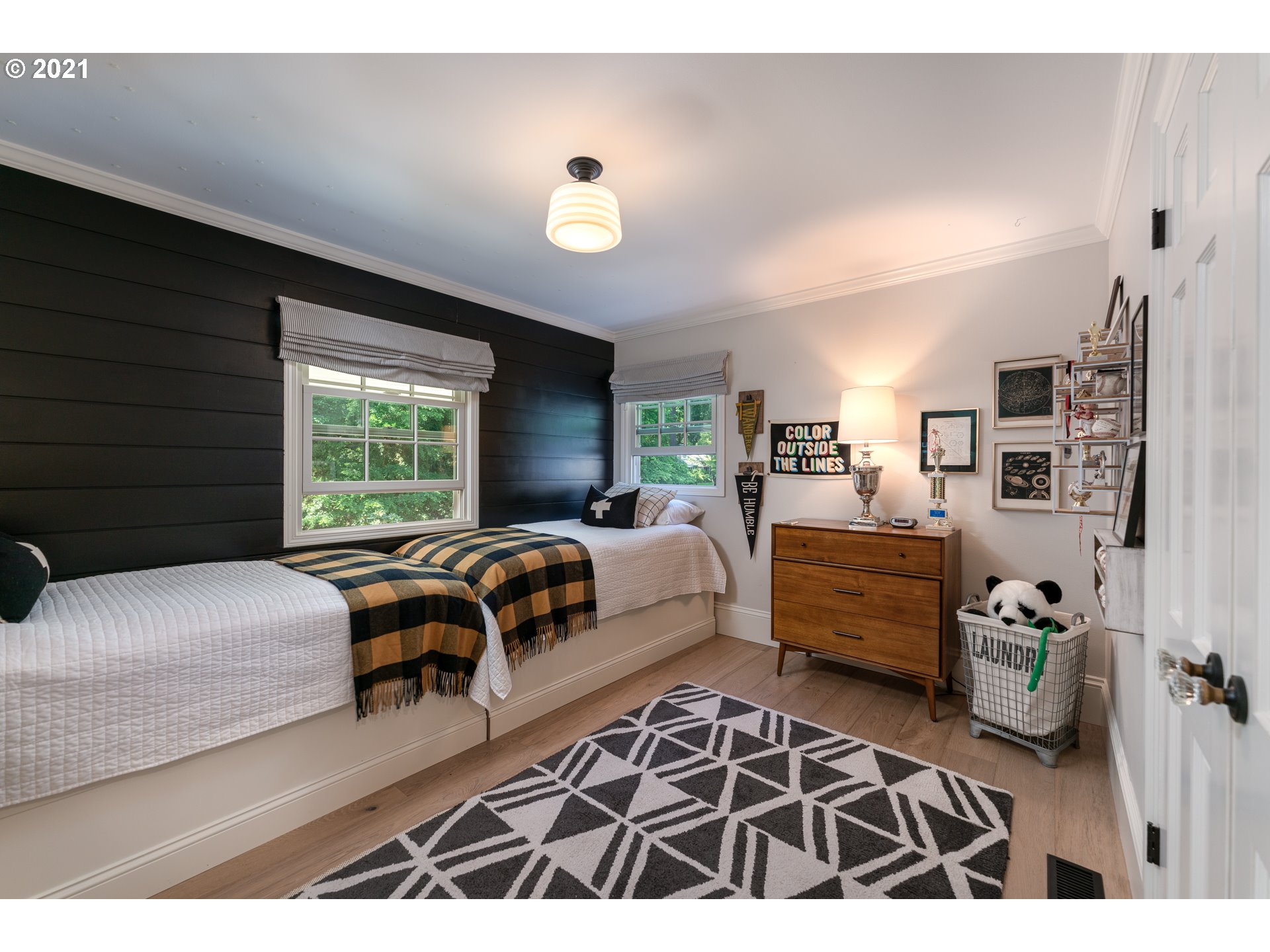 13485 Southwest Glen Road Portland, OR 97219 - Photo 16 of 32 Gallery Image 16