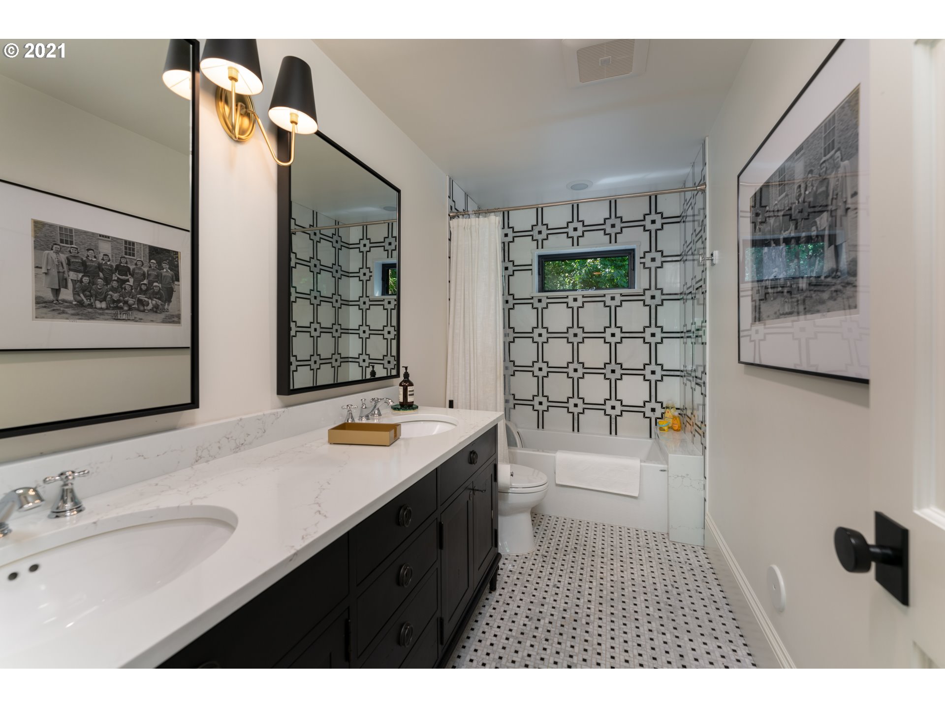 13485 Southwest Glen Road Portland, OR 97219 - Photo 22 of 32 Gallery Image 22
