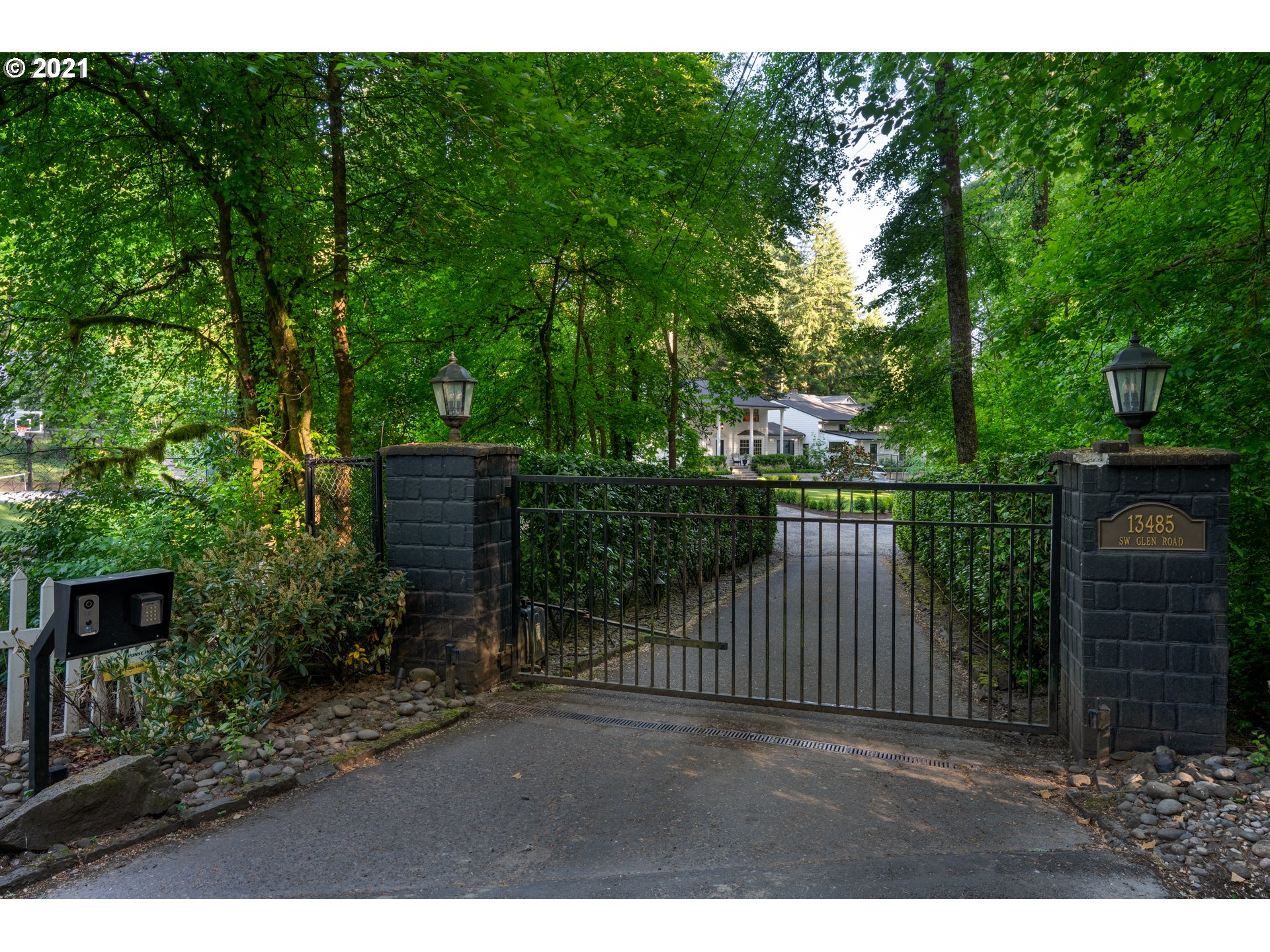 13485 Southwest Glen Road Portland, OR 97219 - Photo 32 of 32 Gallery Image 32