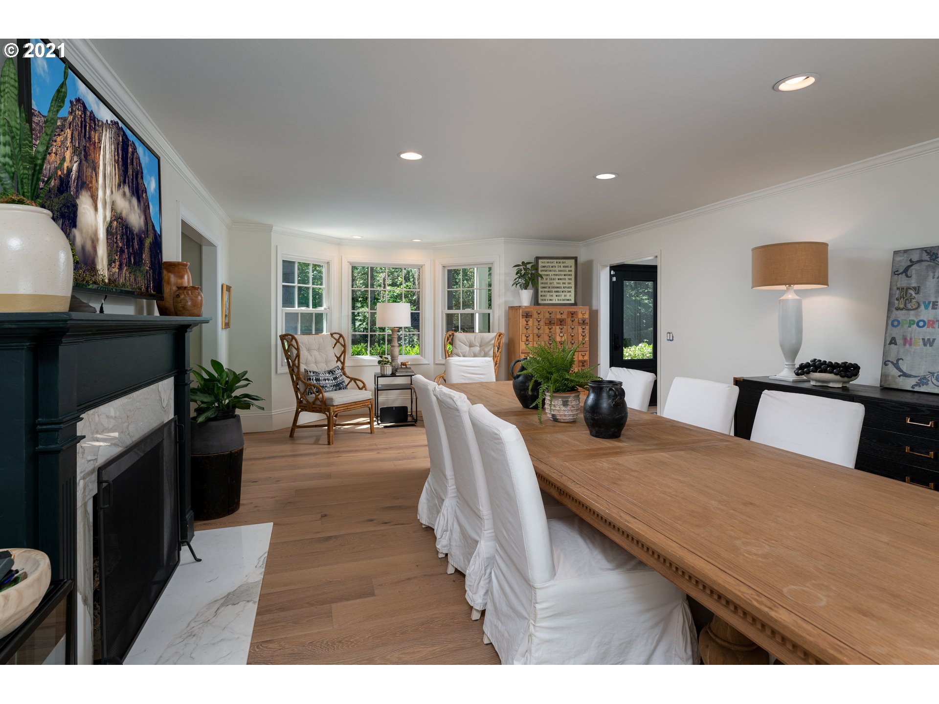 13485 Southwest Glen Road Portland, OR 97219 - Photo 5 of 32 Gallery Image 5