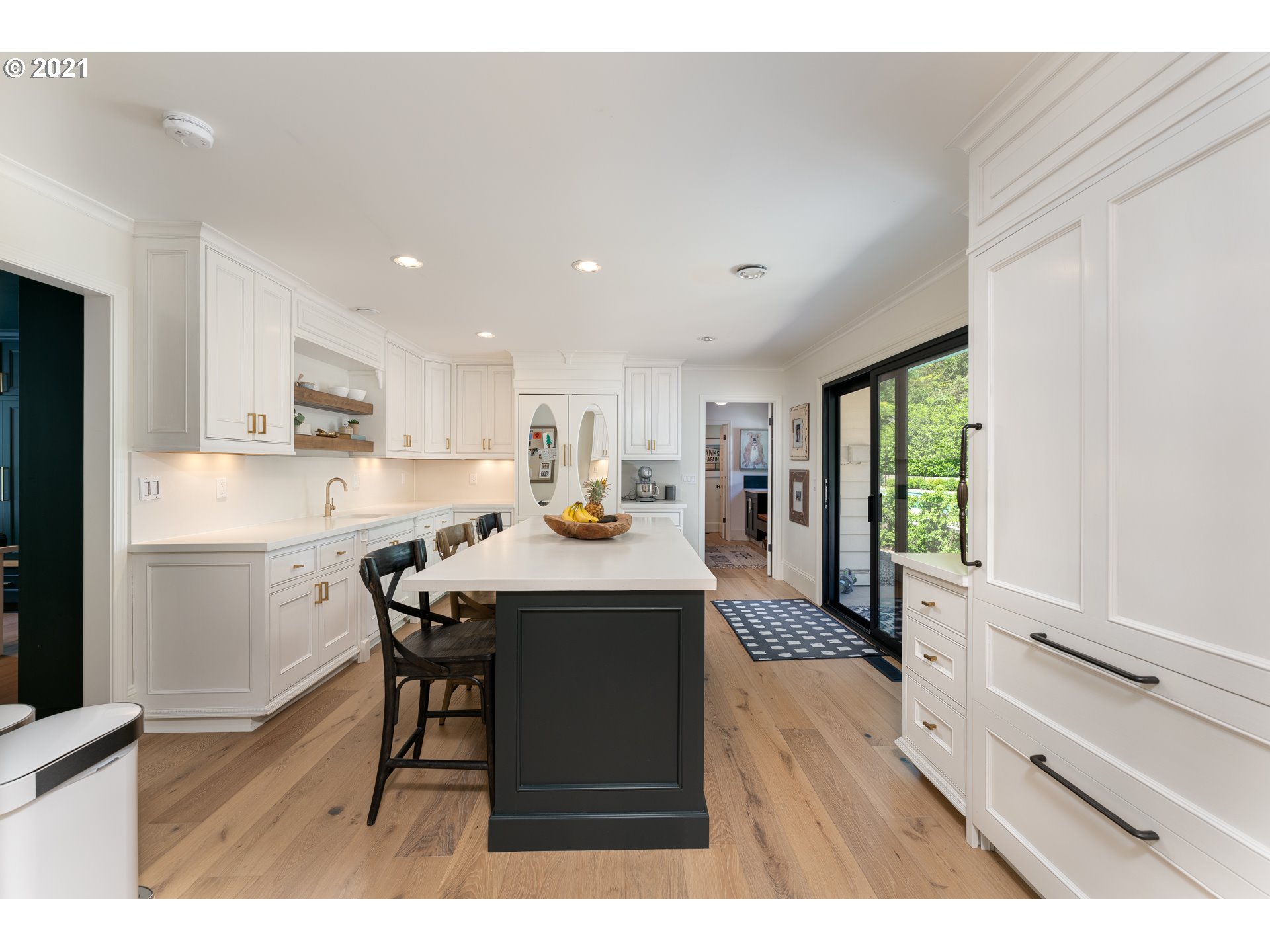 13485 Southwest Glen Road Portland, OR 97219 - Photo 7 of 32 Gallery Image 7