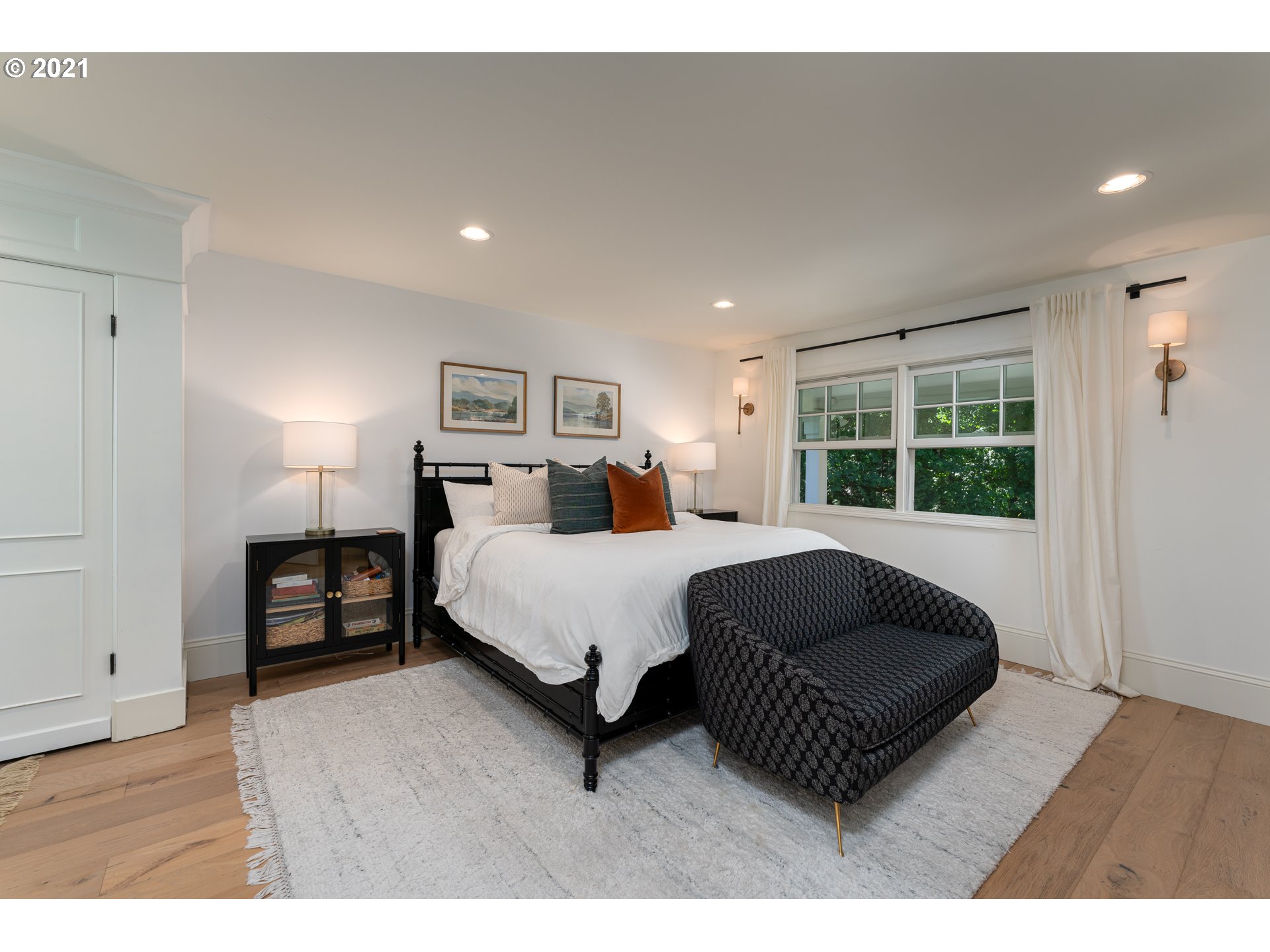 13485 Southwest Glen Road Portland, OR 97219 - Photo 10 of 32 Gallery Image 10
