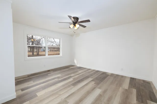 $155,000 | 320 East Ave C, Hutchinson, KS 67501