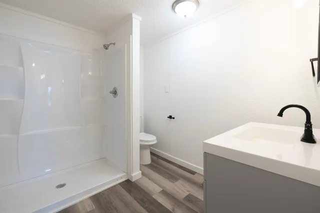 $155,000 | 320 East Ave C, Hutchinson, KS 67501