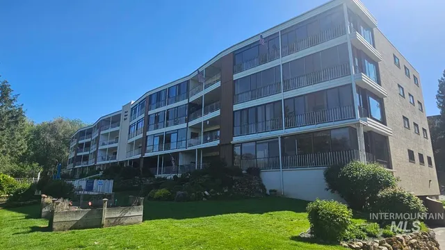$599,900 | 3100 Crescent Rim Drive, Unit 308, Boise, ID 83706