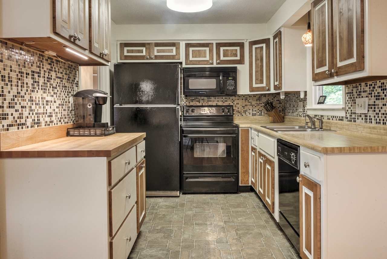 76 Robbins Road Keene, NH 03431 - Photo 8 of 29