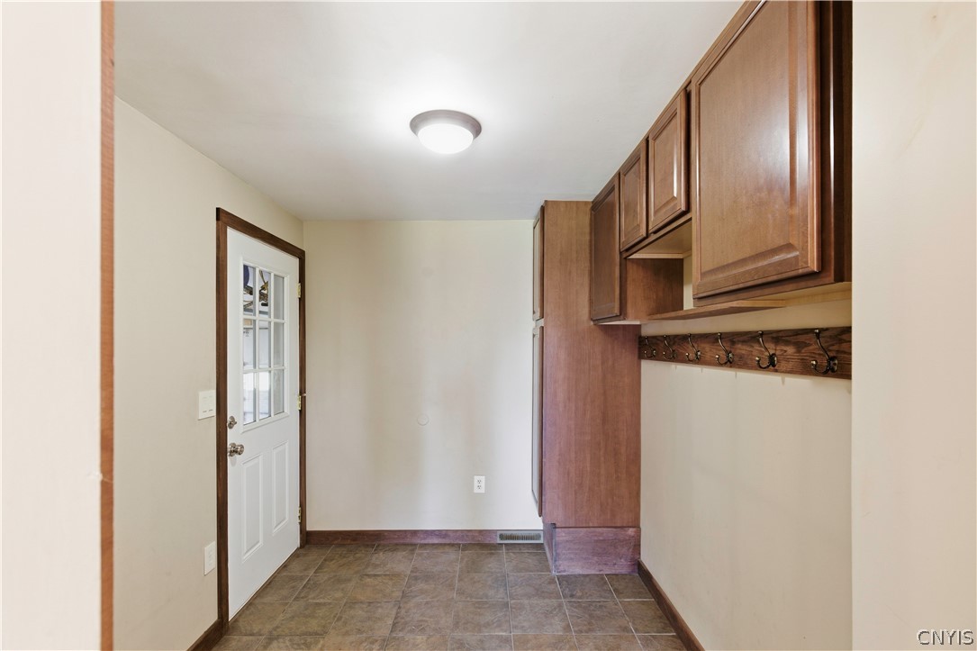 4443 Rustlers Road Marcellus, NY 13108 - Photo 13 of 31