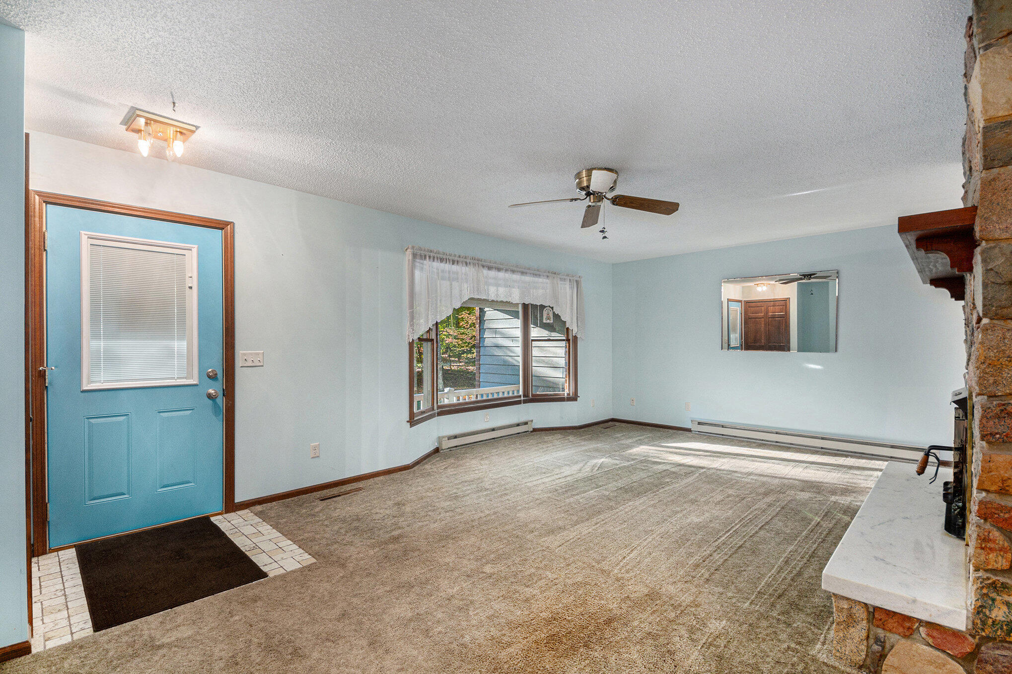 3220 Totimo Road Mount Pleasant, MI 48858 - Photo 3 of 26 Living Room with Bay Window