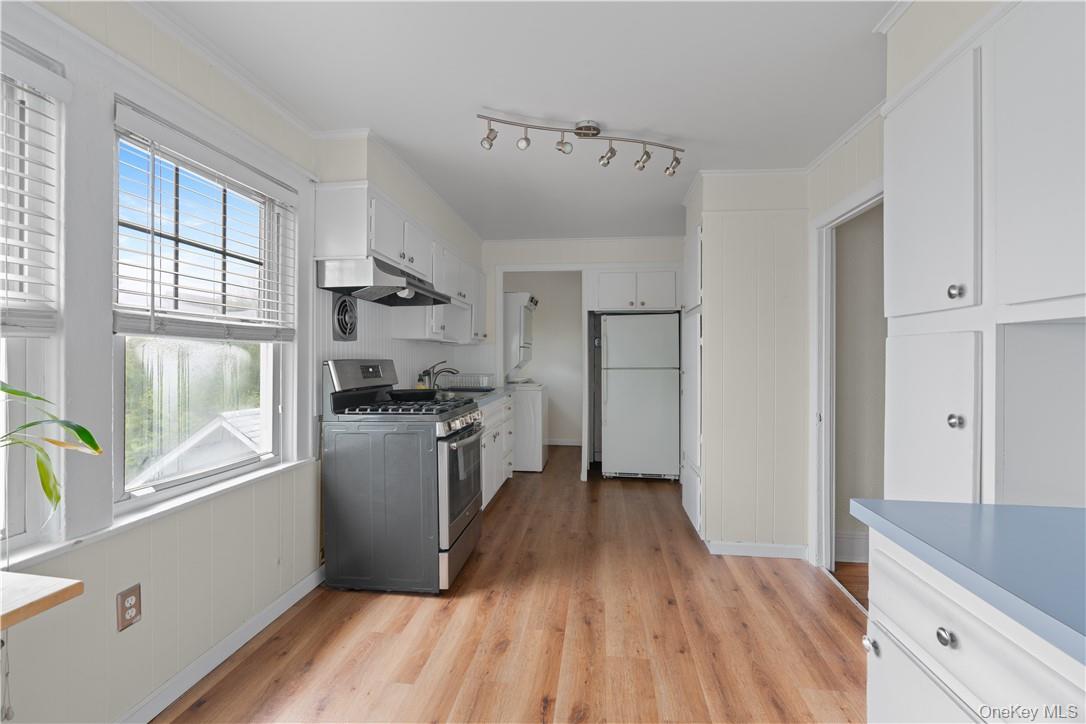 68 Stephenson Boulevard New Rochelle, NY 10801 - Photo 4 of 14 Kitchen now with Washer Dryer