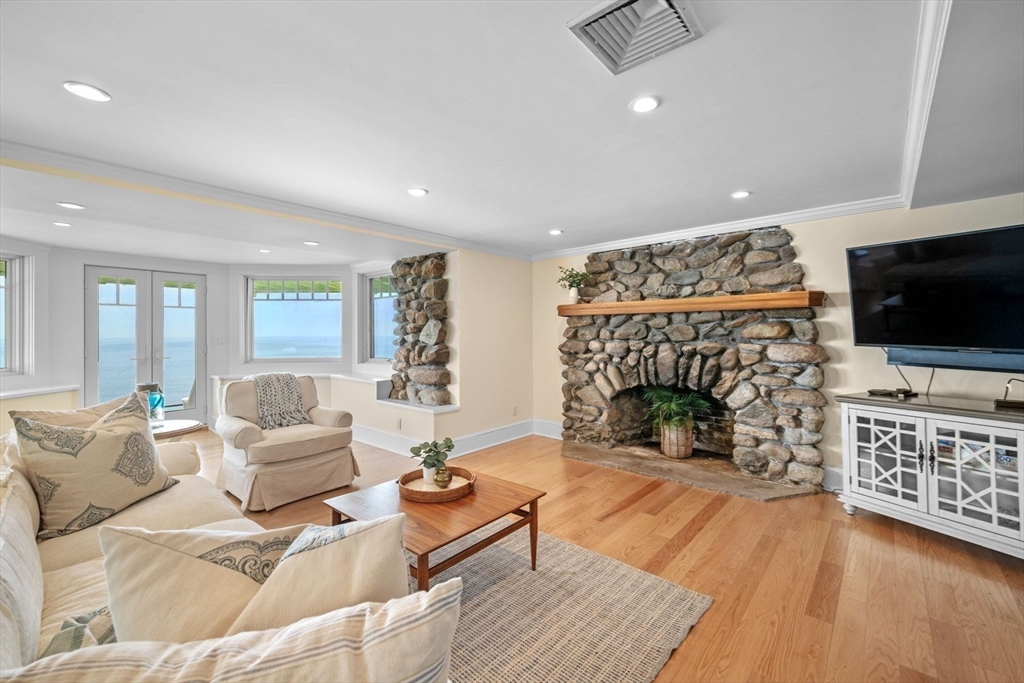 16 Coolidge Road Marblehead, MA 01945 - Photo 31 of 41