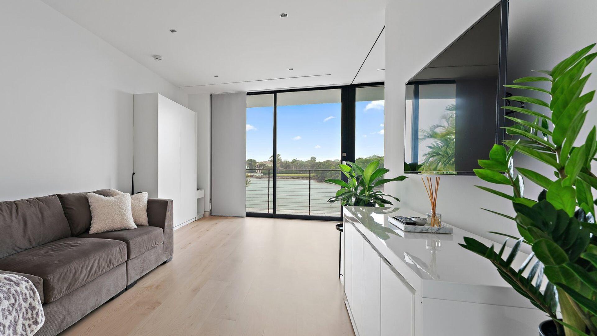 5706 Holly Lane Jupiter, FL 33458 - Photo 22 of 34 Guest Wing-Murphy Bed & En-suite bath