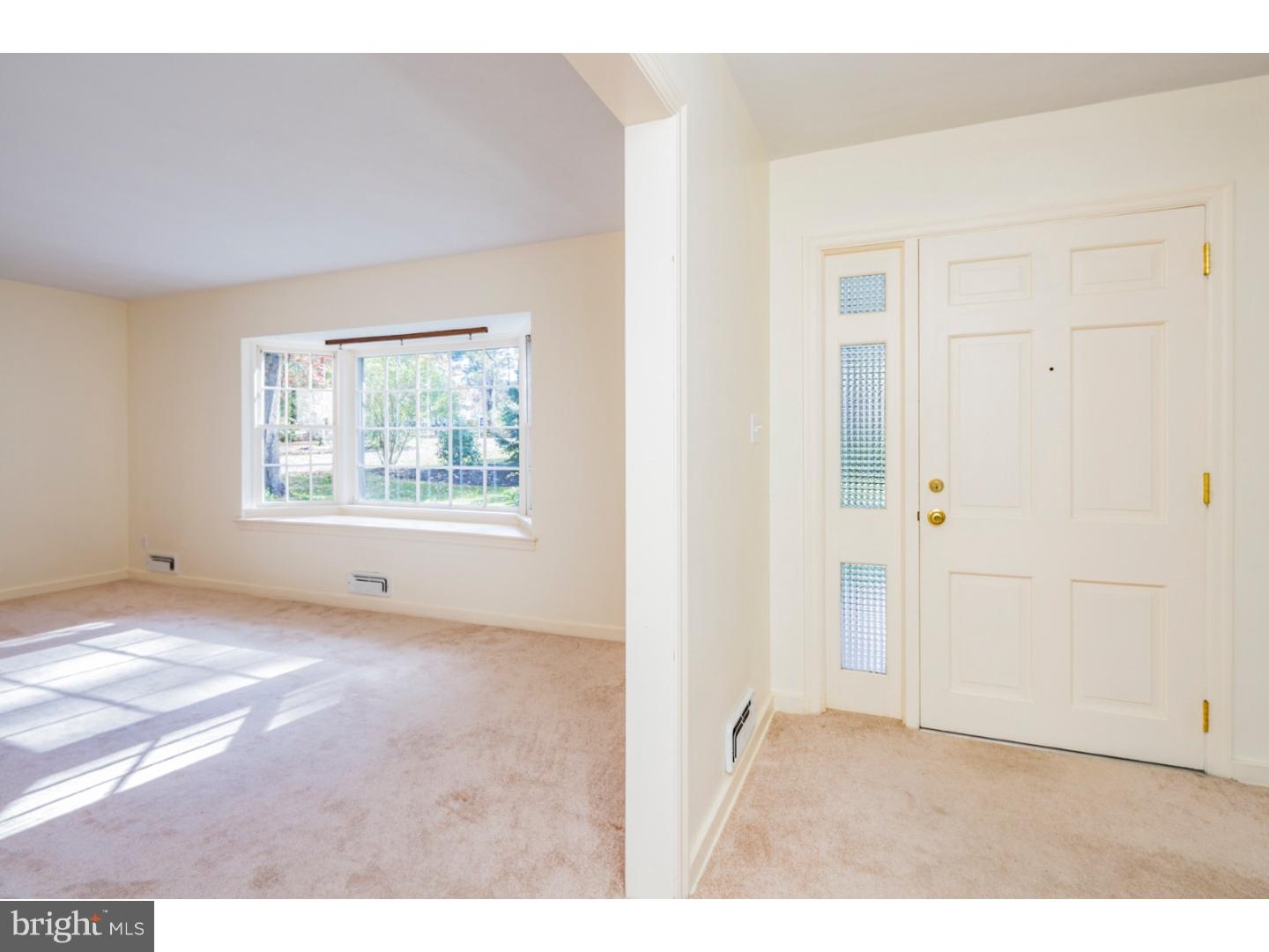 6 Van Kirk Road Princeton, NJ 08540 - Photo 4 of 25 Foyer