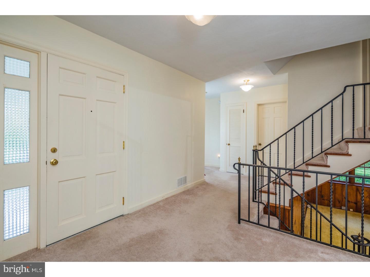 6 Van Kirk Road Princeton, NJ 08540 - Photo 7 of 25 Hallway