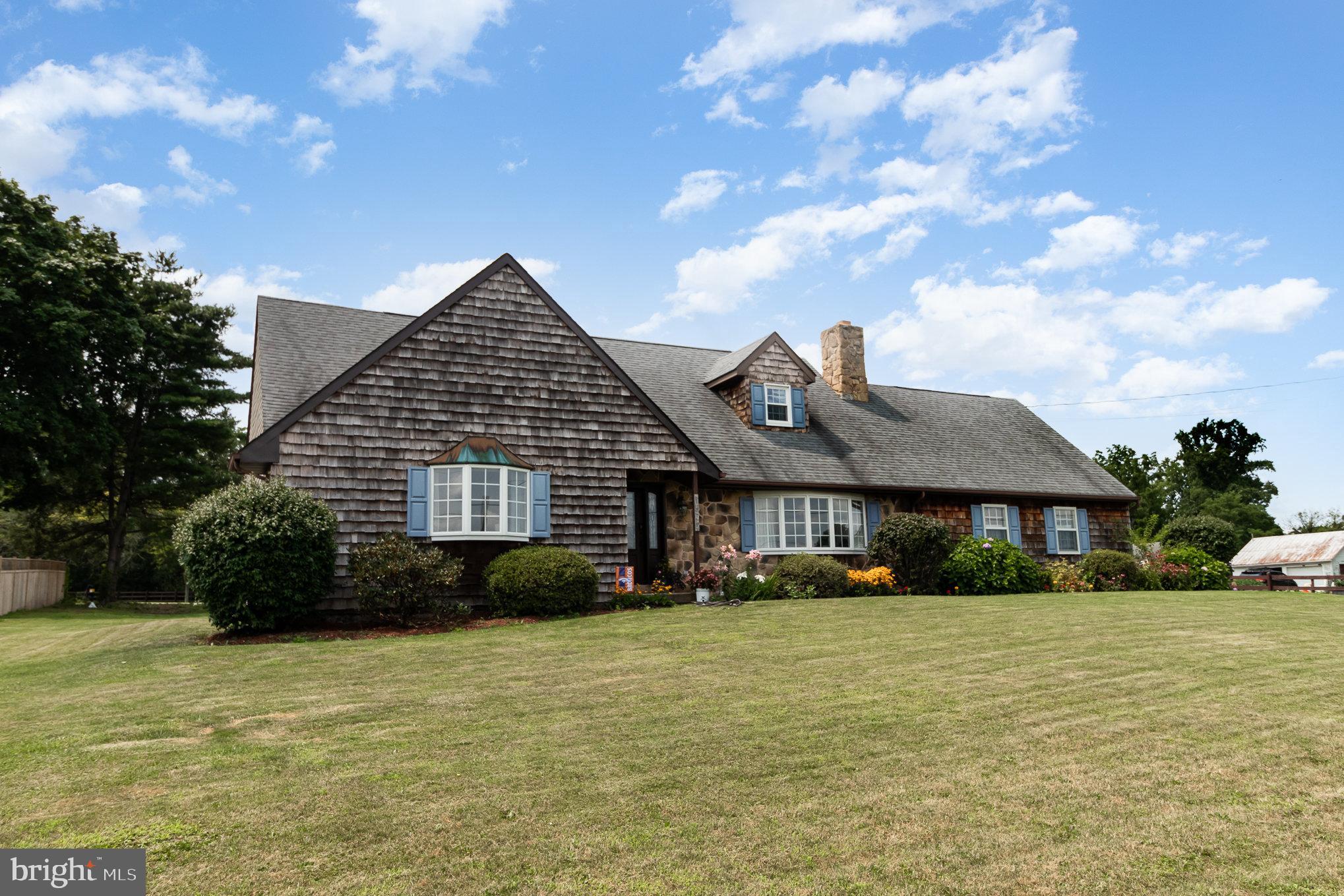 1572 Baltimore Road Dillsburg, PA 17019 - Photo 4 of 36