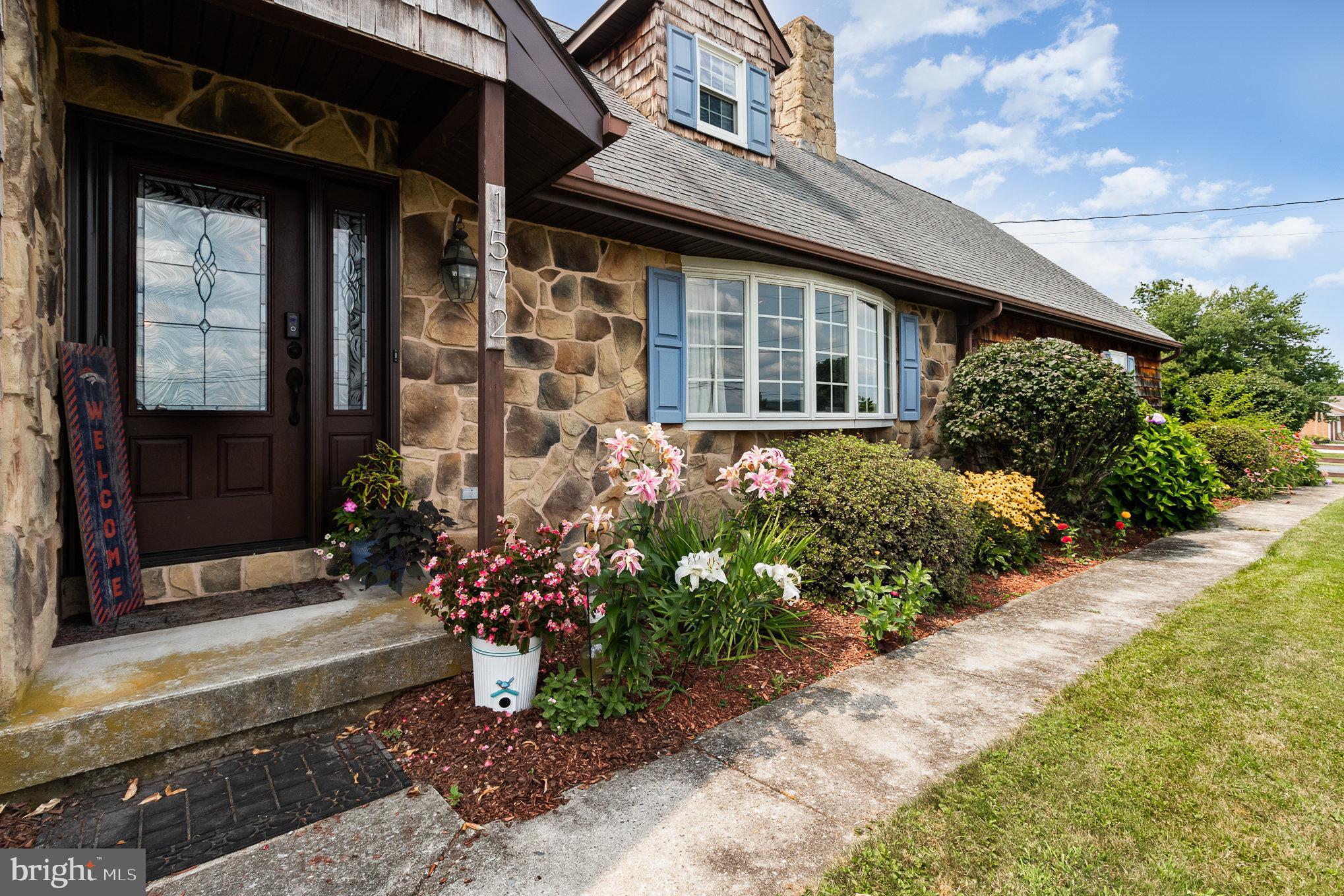 1572 Baltimore Road Dillsburg, PA 17019 - Photo 5 of 36