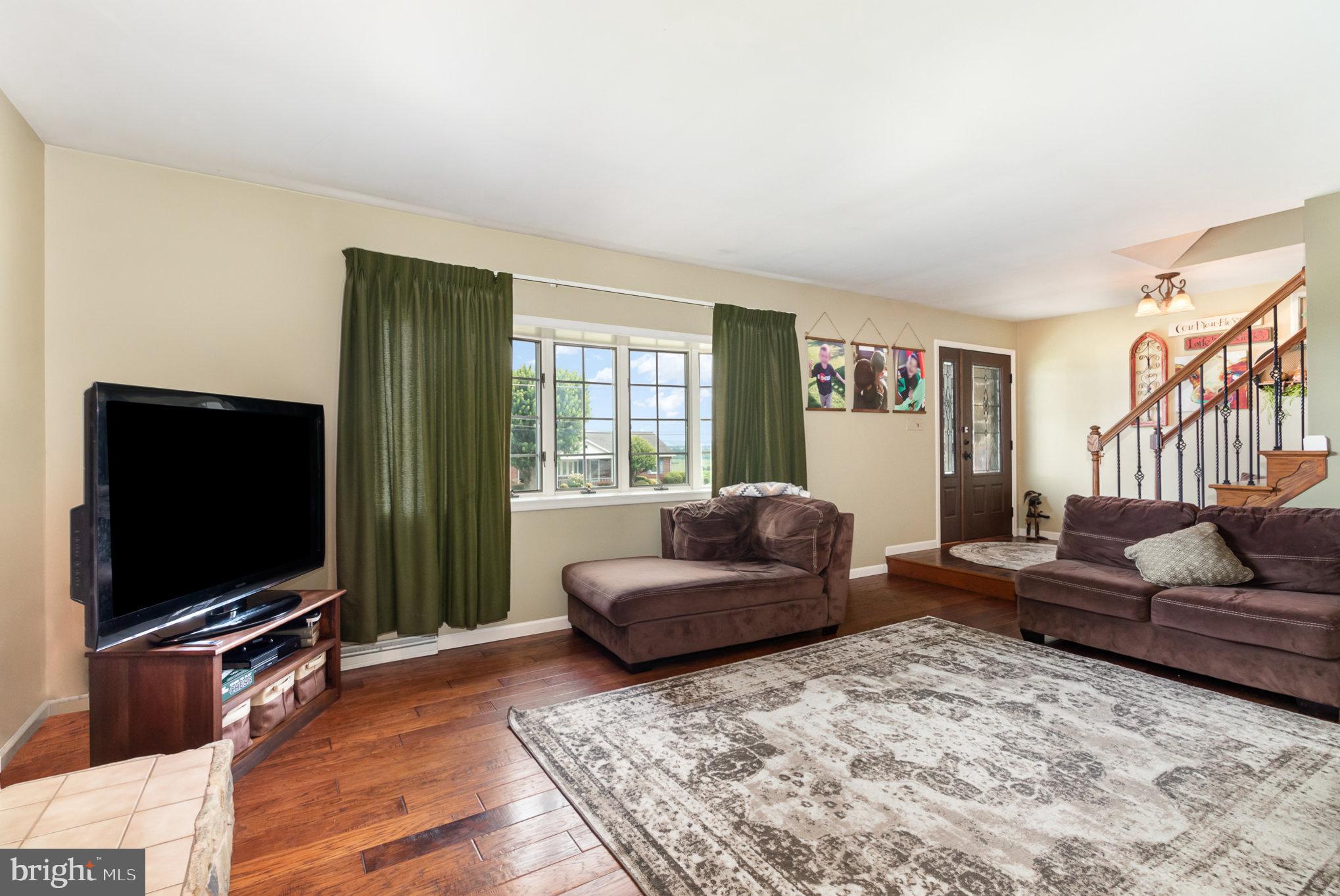 1572 Baltimore Road Dillsburg, PA 17019 - Photo 8 of 36