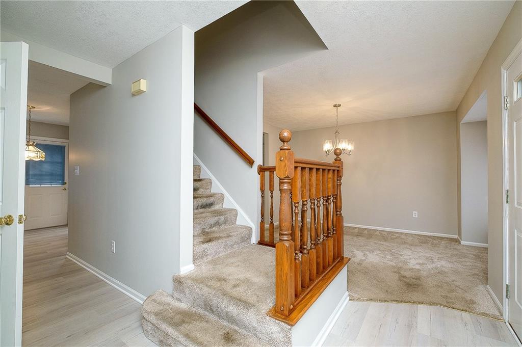 413 McCombs Road Venetia, PA 15367 - Photo 9 of 24