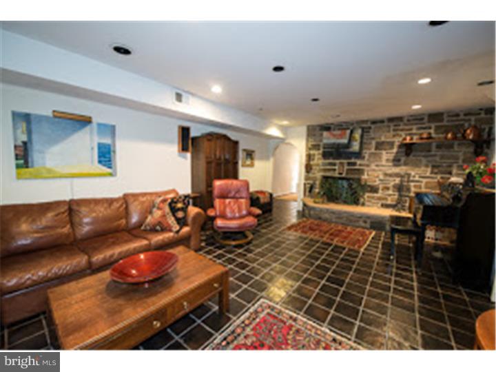 214 Barker Road Cheltenham, PA 19095 - Photo 10 of 24