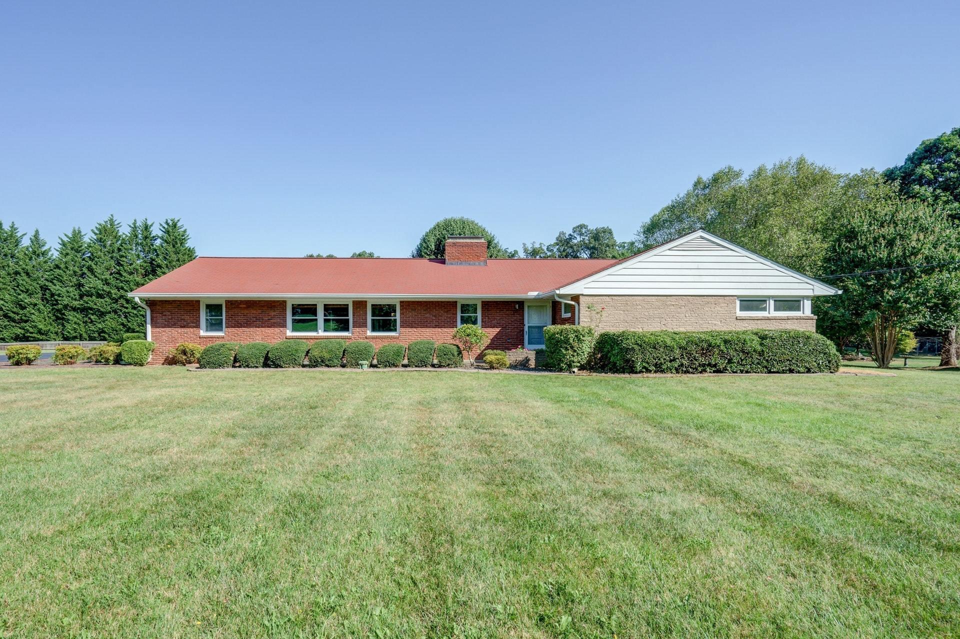3519 Valentine Road Southwest Roanoke, VA 24018 - Photo 4 of 46 002-325909-3519 Valentine Road Southwest