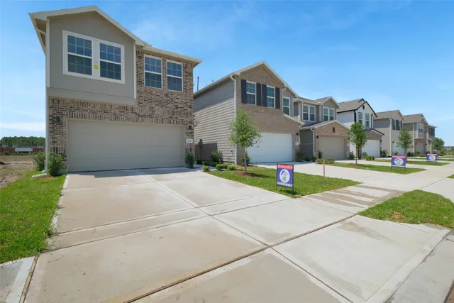 a house view with a outdoor space