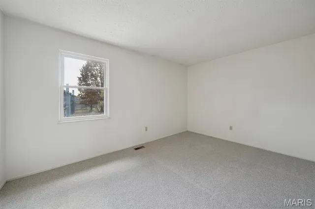 $350,000 | 2804 Bear Creek Court, St. Louis, MO 63129