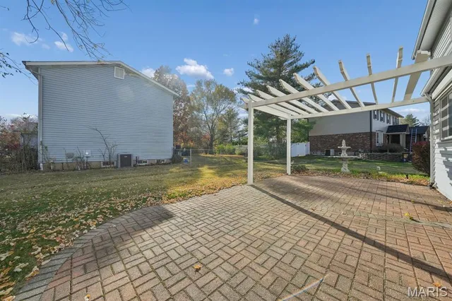 $350,000 | 2804 Bear Creek Court, St. Louis, MO 63129