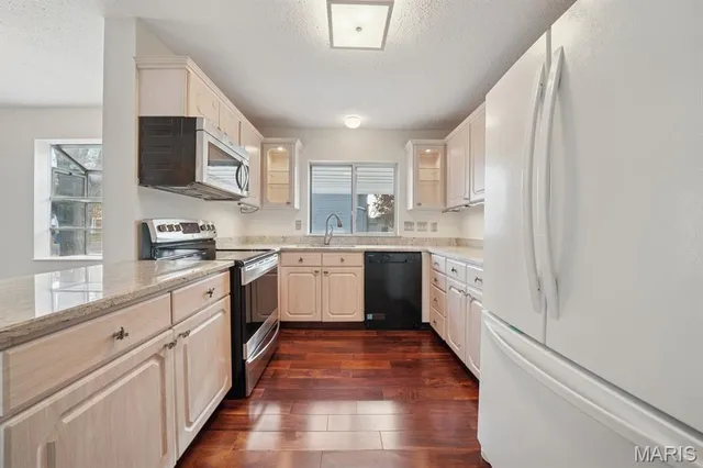 $350,000 | 2804 Bear Creek Court, St. Louis, MO 63129